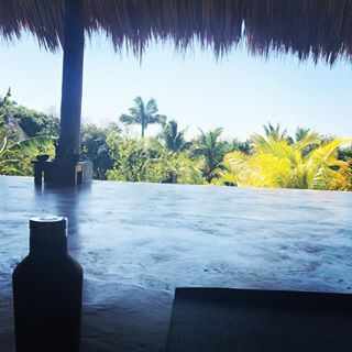 I try but it’s impossible to recreate this feeling in any yoga studio up North! So much #gratitude for the land, the ocean, the people that makes this community so special ❤️
